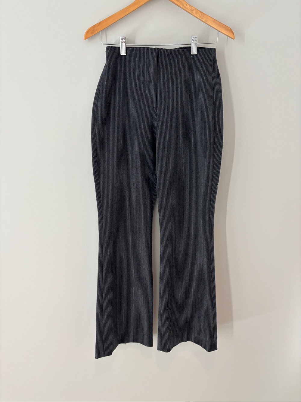 Abercrombie & Fitch Curve Love Short size 26 Charcoal Pinstripe Trousers